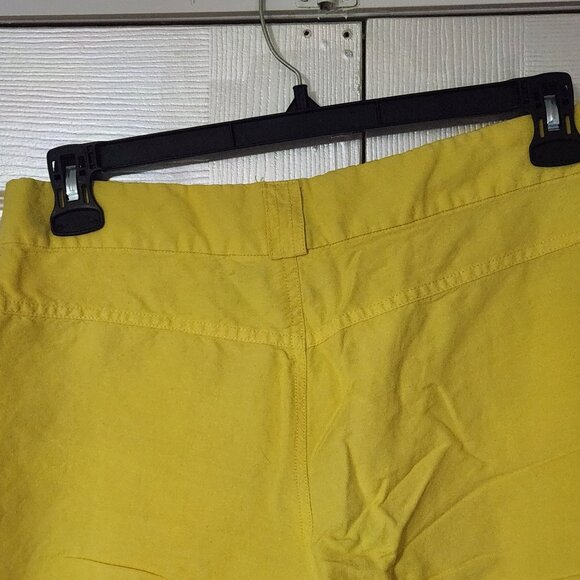 Vintage Yellow Shorts Size M - Picture 2 of 4